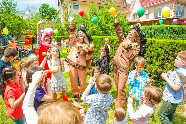 День города Канаш-2017: Юных жителей и гостей ждет веселая игровая программа.