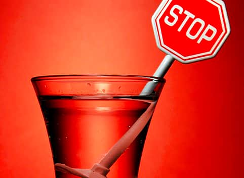 С 1 июля 2015 г. запрещается продажа слабоалкогольных тонизирующих напитков.