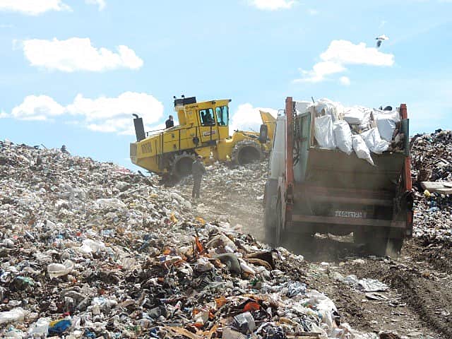 С 1 ноября Чебоксары переходят на цивилизованный способ утилизации мусора.