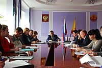 11 марта глава администрации города Канаш В. Софронов встретился с городскими работодателями (фото №1).