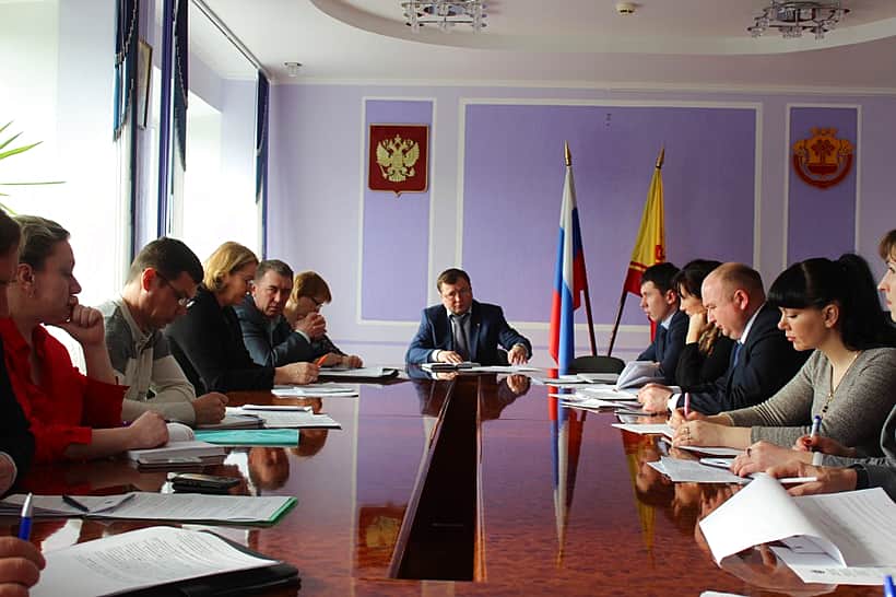 11 марта глава администрации города Канаш В. Софронов встретился с городскими работодателями.