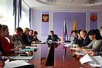 11 марта глава администрации города Канаш В. Софронов встретился с городскими работодателями (фото №4).