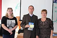 21 сентября 2015 г. депутатам Собрания депутатов города Канаш VI созыва вручены удостоверения (фото №9).