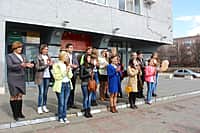22 апреля в г. Канаш, как и по всей России, торжественно дан старт акции "Георгиевская ленточка" (фото №6).