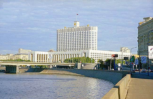 25 ноября Михаил Игнатьев в Доме Правительства РФ в Москве примет участие в совещании, посвященной ситуации с задолженностью по заработной плате.