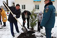 26 октября 2015 г. состоялось открытие мемориальной доски в память о А.В. Щетинине – первом начальнике прфессиональной пожарной охраны г. Канаш (фото №32).