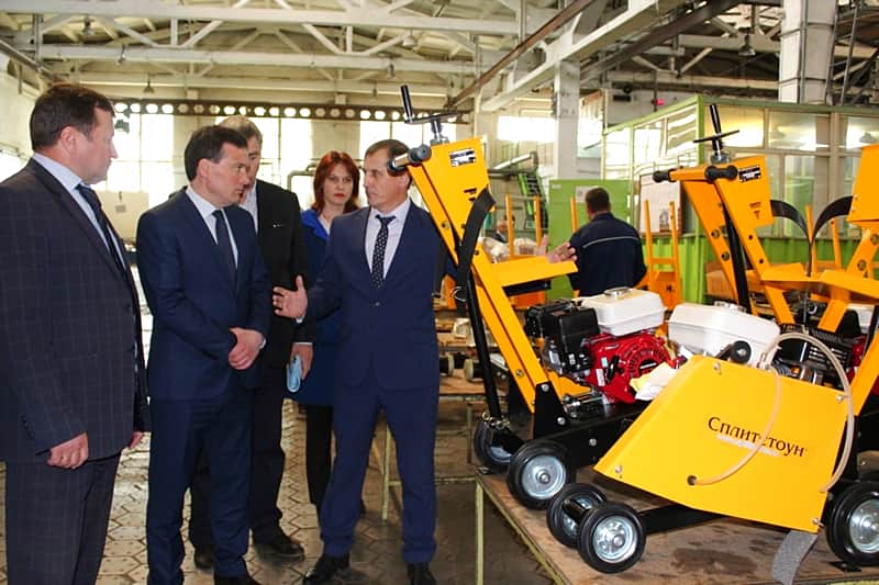 30 июня Председатель Кабинета Министров Чувашии Иван Моторин осмотрел объекты строительства в городе Канаш.