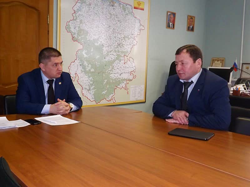 4 марта министр транспорта Чувашии и глава администрации г. Канаш обсудили актуальные вопросы по строительству и ремонту дорог в городе Канаше.