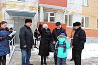 6 декабря в Восточном микрорайоне города Канаша открыл двери новый дом №43а, построенный в рамках программы Переселения граждан из аварийного жилищного фонда (фото №5).