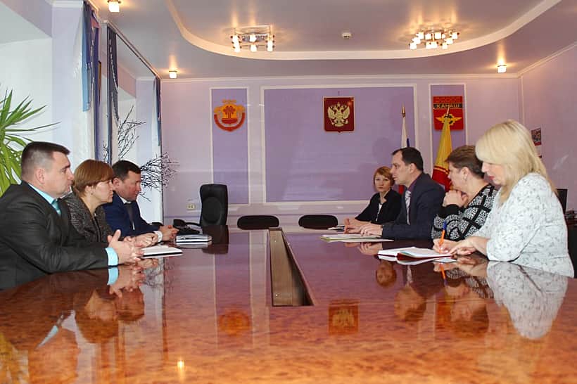 В администрации города прошло заседание комиссии по объединению органов ЗАГС г. Канаш и Канашского района.