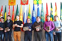 В администрации Канашского района прошел яркий праздник, посвященный мужчинам (фото №30).