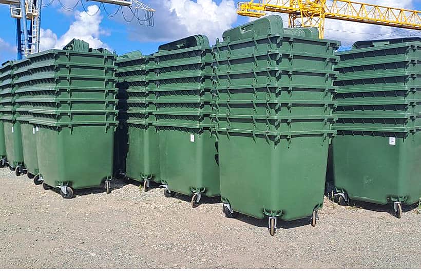 Администрацией Канашского района закуплено 173 новых мусорных контейнера.