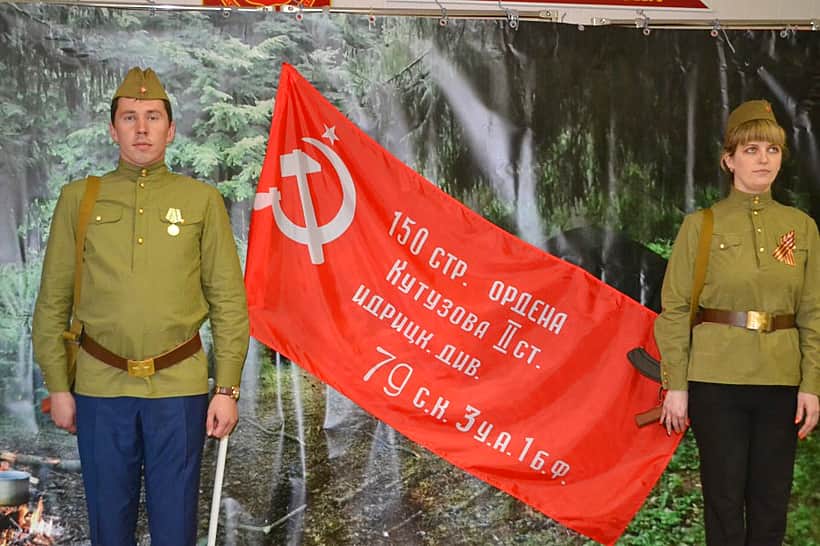 Акция "Часовой у Знамени Победы" проходит в Канашском районе.