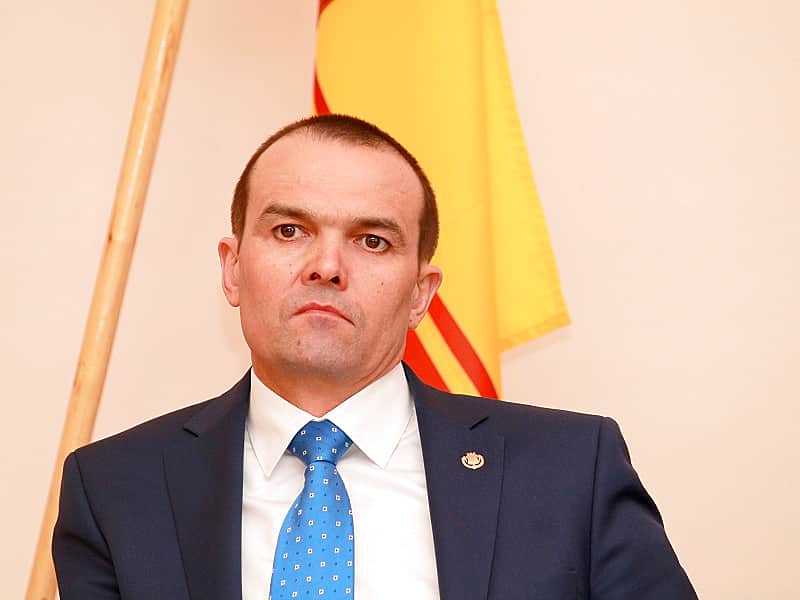 Бедность не порок: зарплата чувашских чиновников оказалась одной из самых низких в стране.