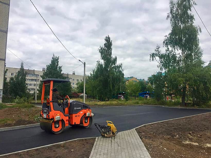 Благоустройство дворовой территории на улице Репина, 18 близится к завершению.
