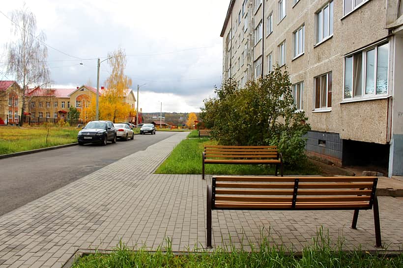 Новая благоустроенная территории по адресу улица Репина, дом 18 появилась в Канаше.