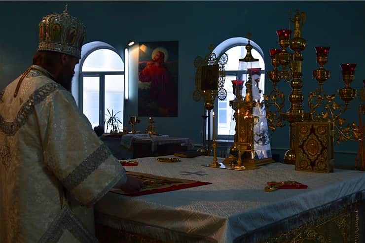 Богослужение в Навечерие Рождества Христова состоялось в Канаше.