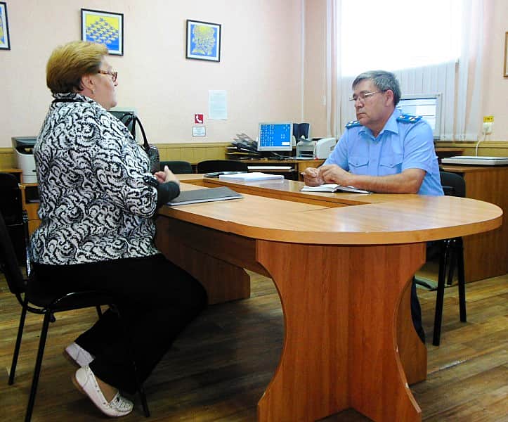 В Центральной библиотеке г. Канаш состоялась бесплатная юридическая консультация.