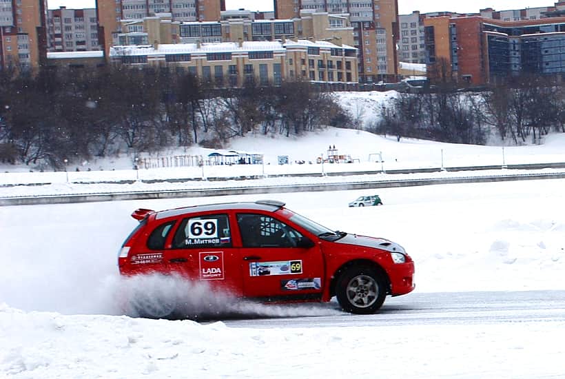 В Чебоксарах с 7 февраля стартуют соревнования по ледовым гонкам на автомобилях.