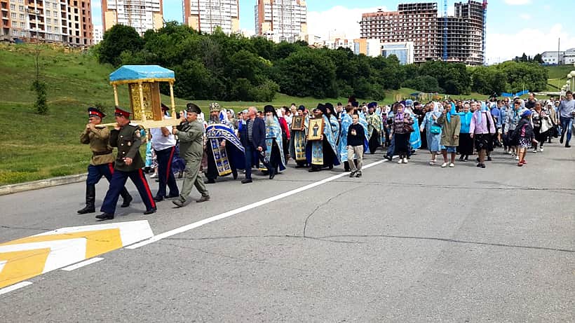 В Чебоксарах состоялся Владимирский крестный ход.