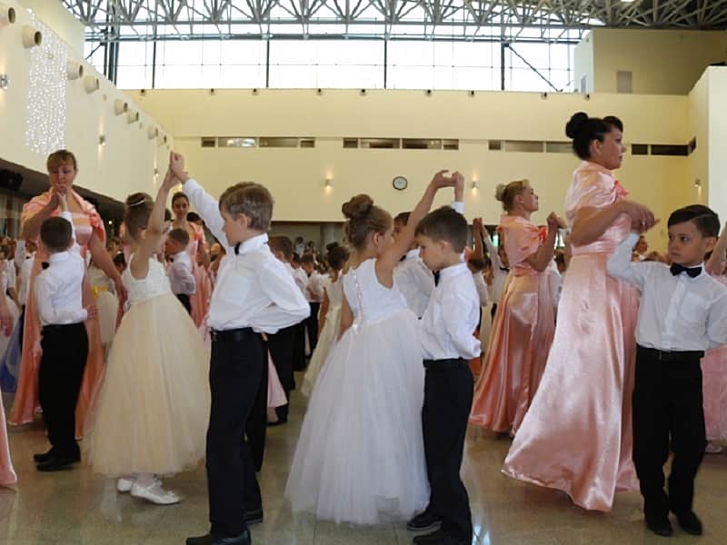 В Чебоксарах для выпускников детских садов организовали Бал дошколят.