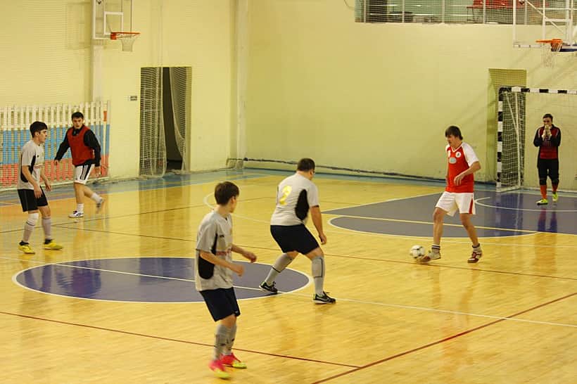 Чемпионат города Канаш по мини-футболу сезона 2015 года завершился в драматичной концовке.