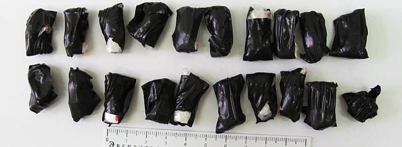 Чувашские полицейские задержали супружескую пару с крупной партией "спайсов".