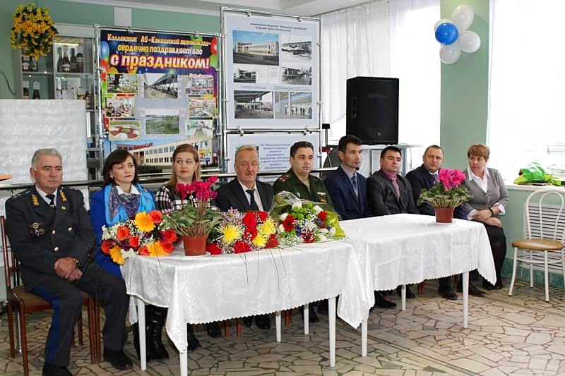 День работников автомобильного и городского пассажирского транспорта отпраздновал коллектив ОАО «Канашский автовокзал».