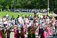 День защиты детей отпраздновали в городском парке культуры и отдыха в Канаше (фото №1).