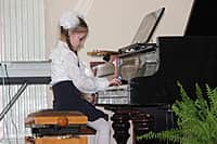 В детской музыкальной школе города Канаш состоялся 56 выпускной вечер (фото №14).