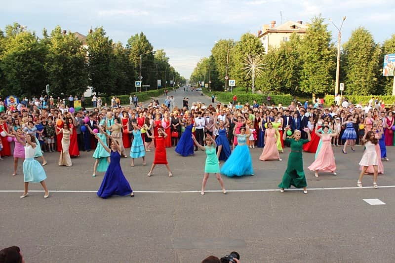 В добрый путь, дорогие выпускники.
