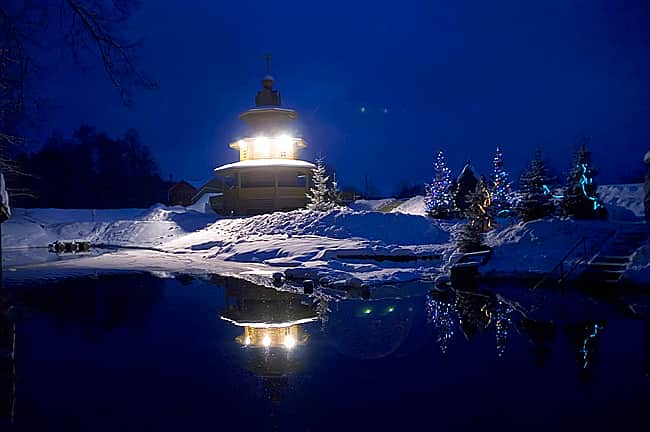 Доктора предупреждают: крещенское купание – серьезный стресс для неподготовленного организма.