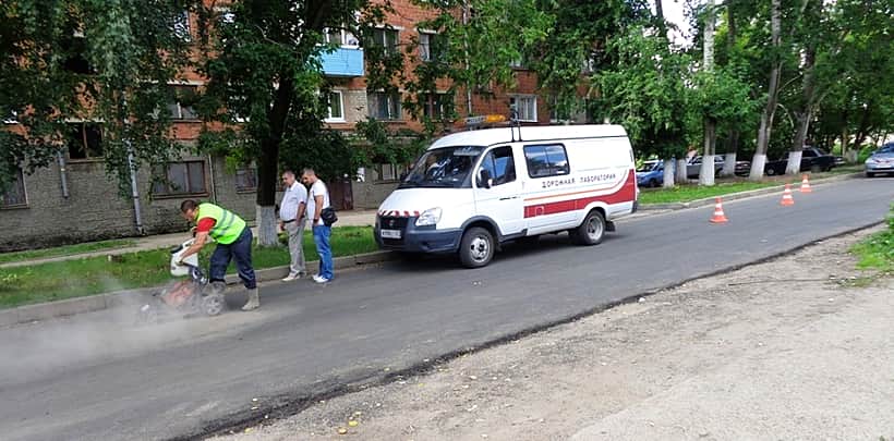 Дорожная лаборатория "Чувашупрдор" проверила 79 объектов строительства, реконструкции, капитального ремонта и ремонта автодорог.