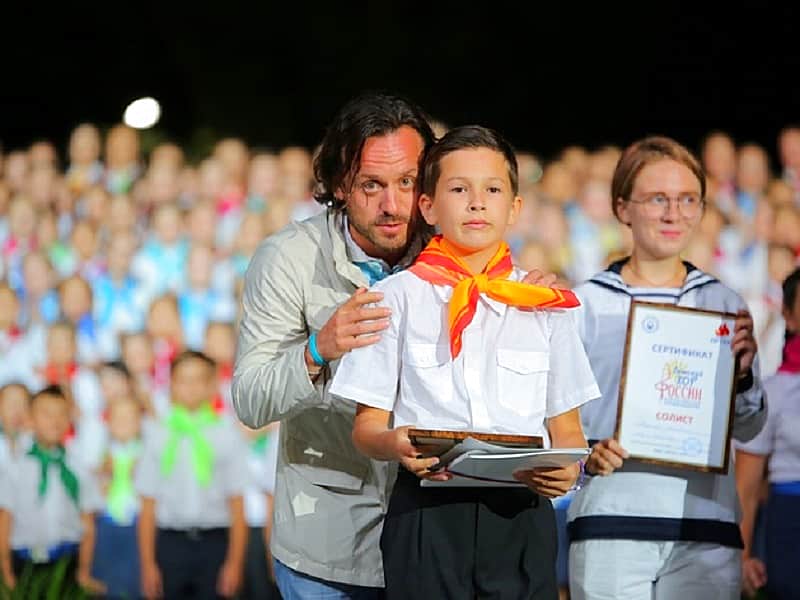 Два чебоксарских школьника вошли в состав солистов Детского хора России.