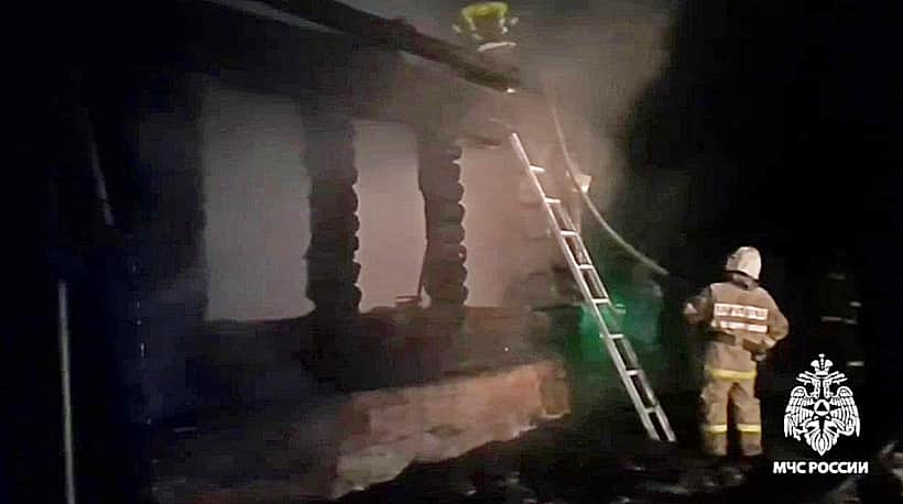 Двое детей погибли в Чувашии на пожаре.