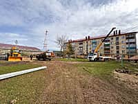 Работы по благоустройству дворовых территорий многоквартирных домов начаты в Канаше (фото №4).