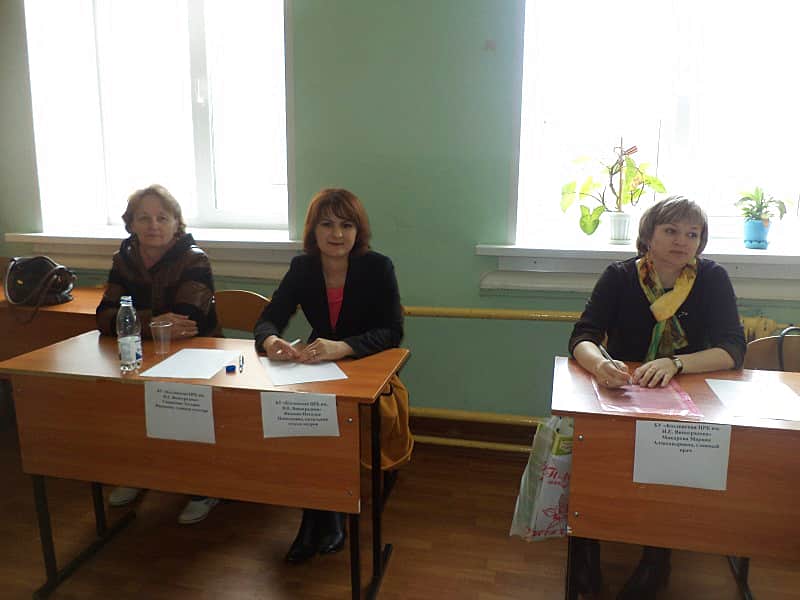 В филиале БПОУ "Чебоксарский медицинский колледж" г. Канаш прошла ярмарка вакансий.