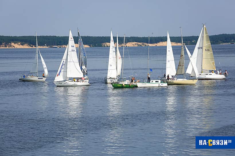Фоторепортаж с парусной регаты на Московской набережной в Чебоксарах.