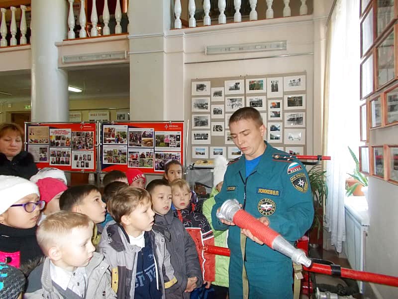 Фотовыставка «Канашской пожарной охране – 90 лет» получилась интересная, познавательная и поучительная.