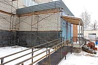 Глава администрации города Канаш В.В. Софронов ознакомился с ходом работ по реконструкции здания детской поликлиники (фото №5).