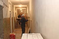 Глава администрации города Канаш В.В. Софронов ознакомился с ходом работ по реконструкции здания детской поликлиники (фото №7).