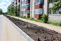 Глава администрации г. Канаш проинспектировал ход строительных работ автомобильной дороги по ул. Ильича (фото №1).
