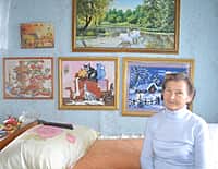 Глава администрации Канашского района В.Н. Степанов поздравил с 85-летним юбилеем ветерана Владимира Мясникова (фото №14).