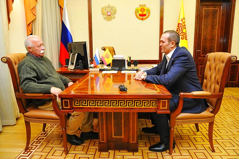 Глава Чувашии Михаил Игнатьев провел встречу с известным телеведущим, академиком Академии Российского телевидения, народным артистом России Леонидом Якубовичем.