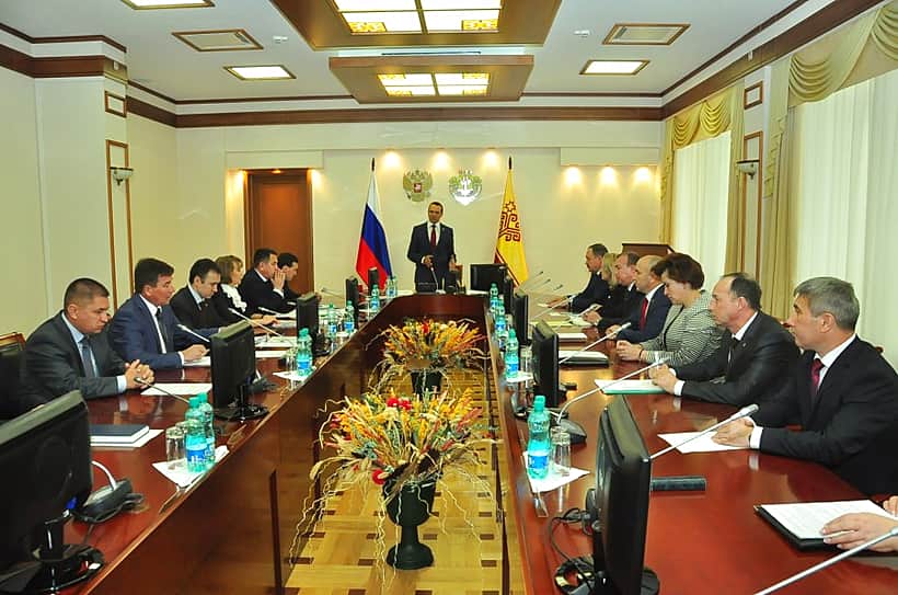 Глава Чувашии Михаил Игнатьев провел первое совещание с новым составом Правительства республики.