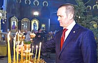 Глава Чувашии Михаил Игнатьев в Рождественское утро посетил храм (фото №1).