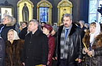Глава Чувашии Михаил Игнатьев в Рождественское утро посетил храм (фото №7).