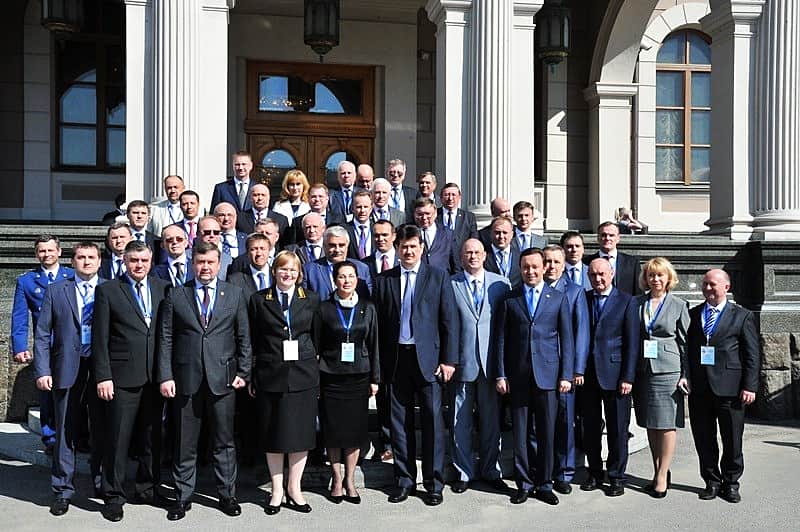 Глава Чувашии Михаил Игнатьев принял участие в работе круглого стола, посвященного проблемам экологической безопасности водных ресурсов Волжского бассейна.