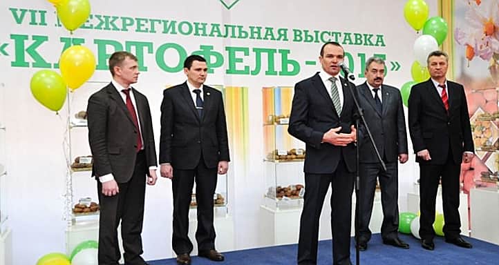Глава Чувашии Михаил Игнатьев открыл в Чебоксарах межрегиональную выставку «Картофель-2015».