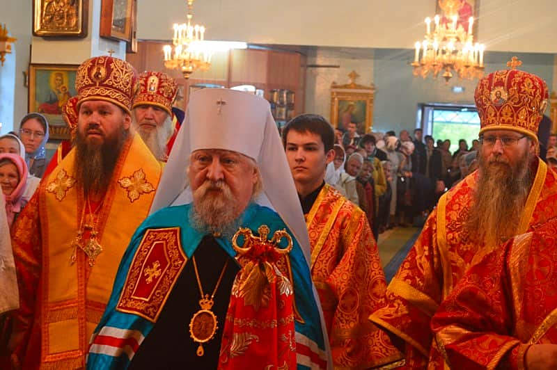 Глава Чувашской митрополии Высокопреосвященнейший Варнава митрополит Чебоксарский и Чувашский совершил Божественную литургию в храме святителя Николая города Канаш.